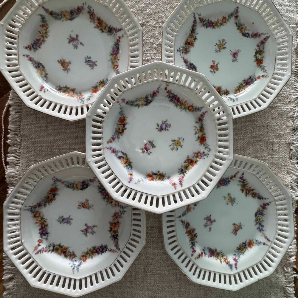 Rare Bavaria Schumann Polygon 5.5" Pin/Ring Dish Pierced Rim Floral Design,